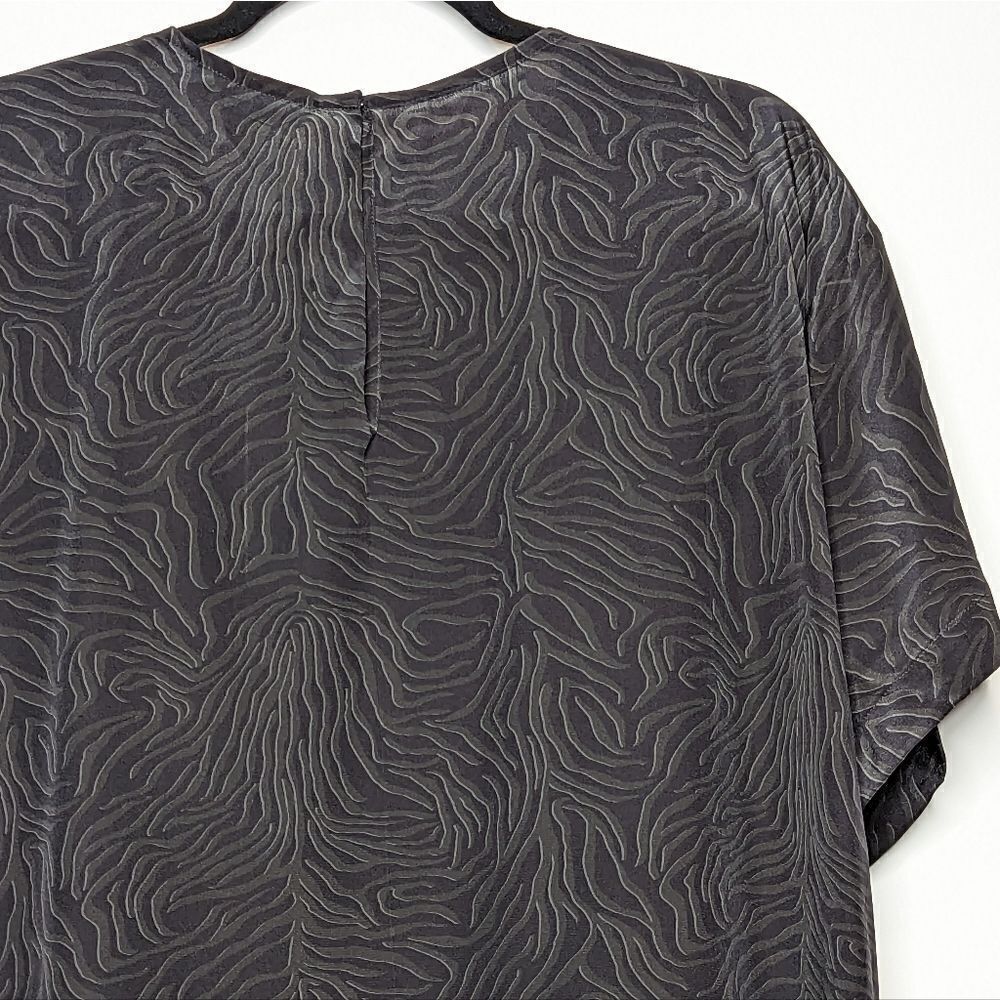 Tucker The Eden Silk Tee Black Tiger - Picture 6 of 7